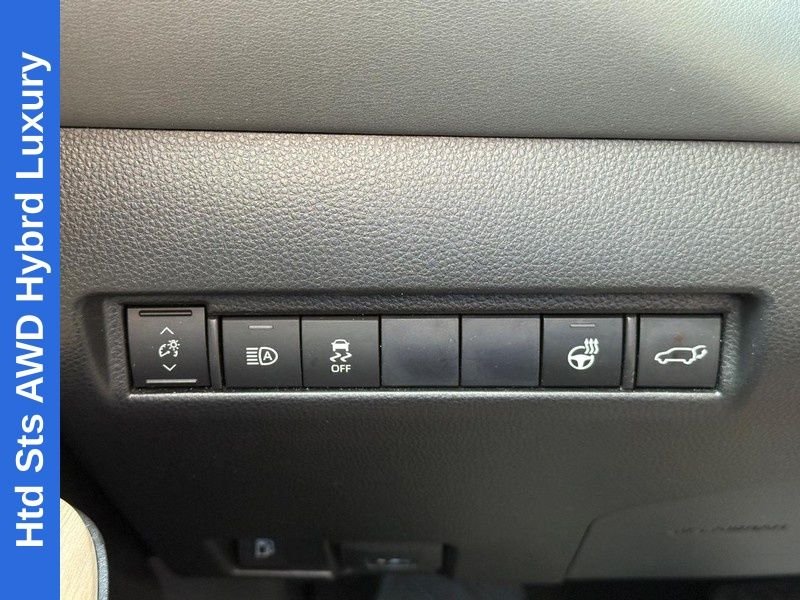 Used 2021 Titanium Toyota XLE image 29