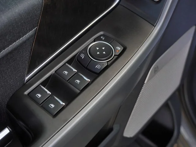Used 2022 Gray Ford Lariat image 21
