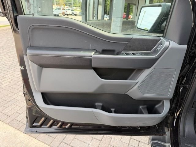 Certified Used 2025 Agate Black Metallic Ford XLT image 6