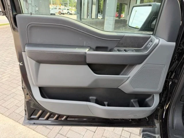 Used 2025 Black Ford XLT image 6