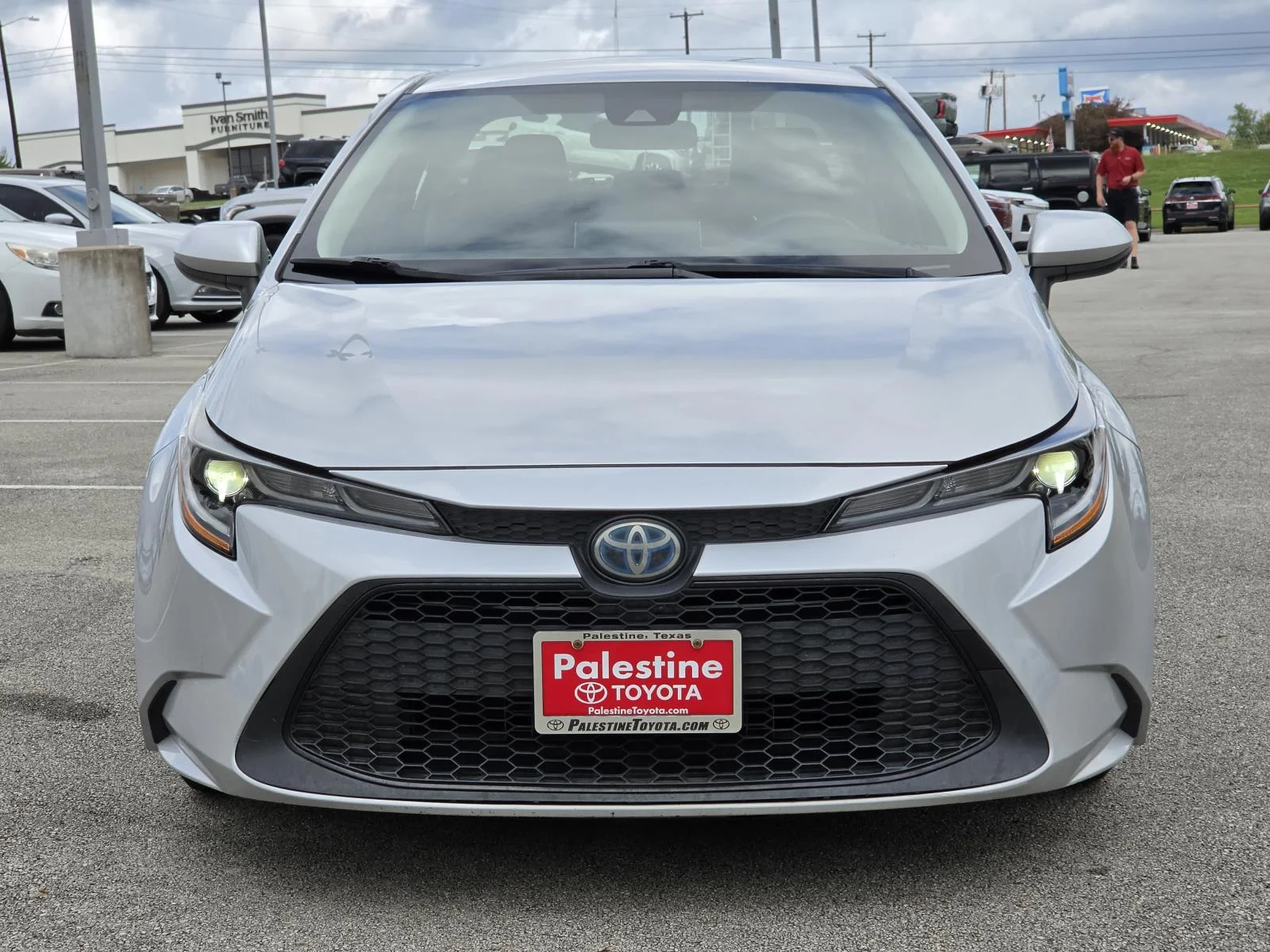 Used 2020 Silver Toyota Hybrid LE CVT (Natl) image 2