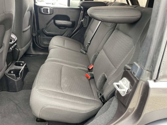 Used 2019 Gray Jeep Unlimited Sport S image 19
