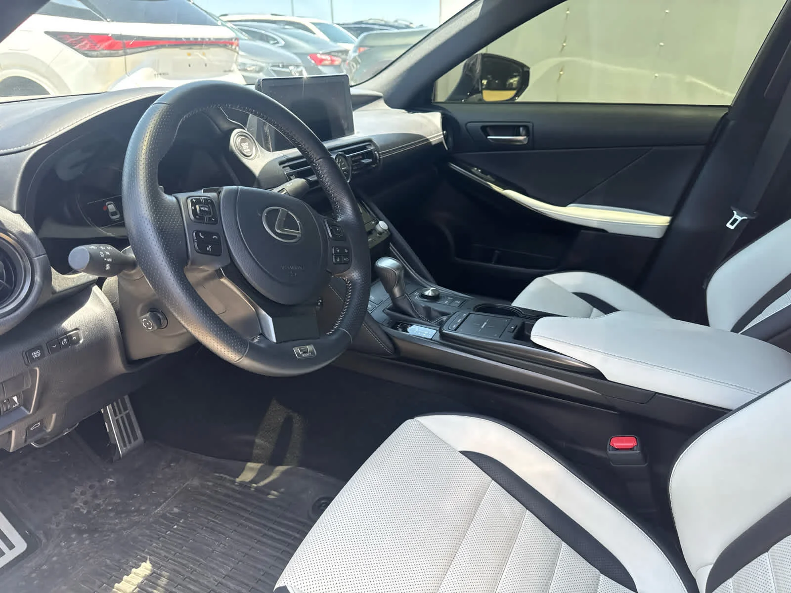 Used 2025 Ultra White Lexus F SPORT Performance image 9