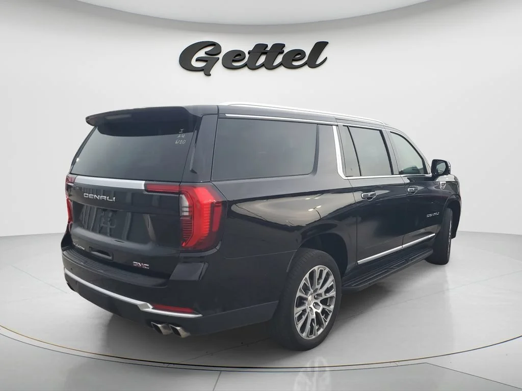 Used 2025 Onyx Black GMC Denali image 4