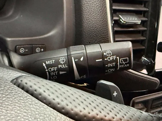 Used 2020 Black Honda Touring image 15