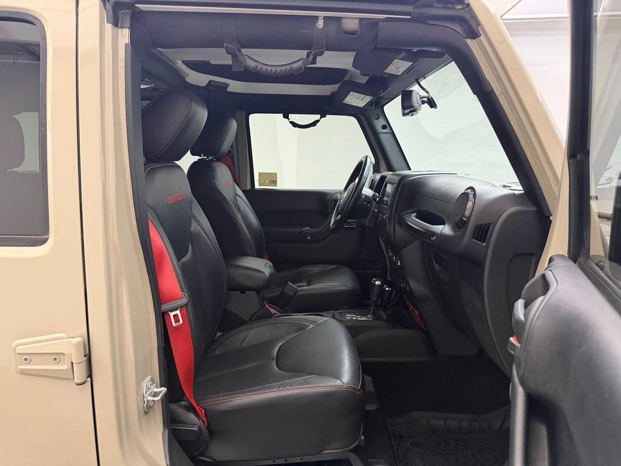 Used 2017 Gobi Clearcoat Jeep Rubicon Recon image 23