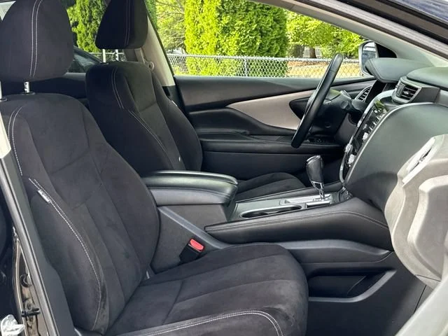 Used 2020 Super Black Metallic Nissan SV image 23