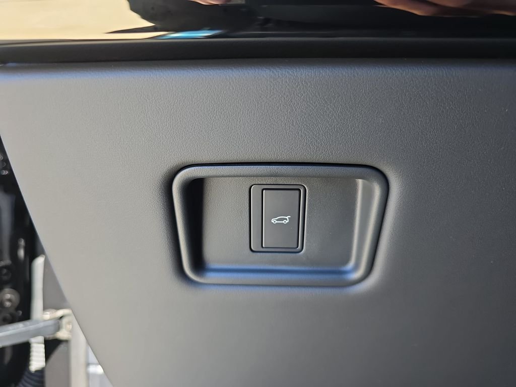 New 2026 Santorini Black Land Rover Dynamic SE image 27