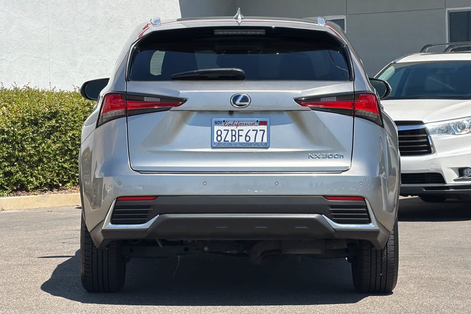 Used 2020 Atomic Silver Lexus  image 8