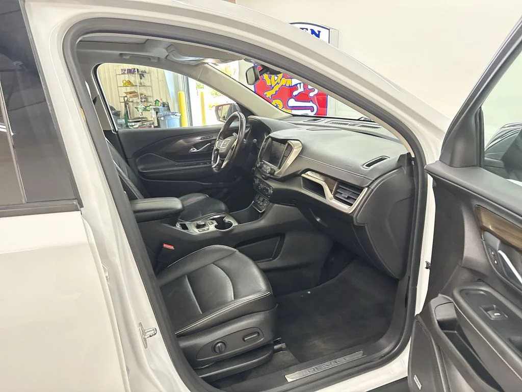 Used 2018 Summit White GMC Denali image 19