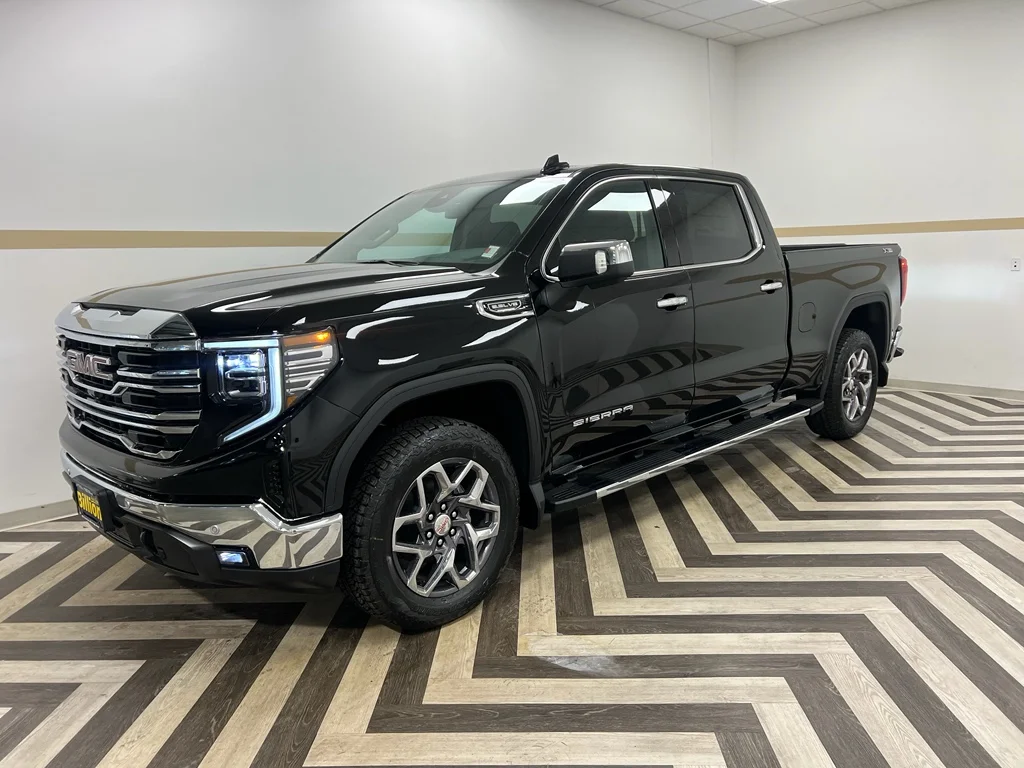 2026 GMC Sierra 4WD Crew Cab Short Box SLT's photo