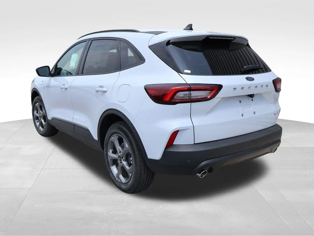 New 2026 Space Silver Metallic Ford ST-Line image 24