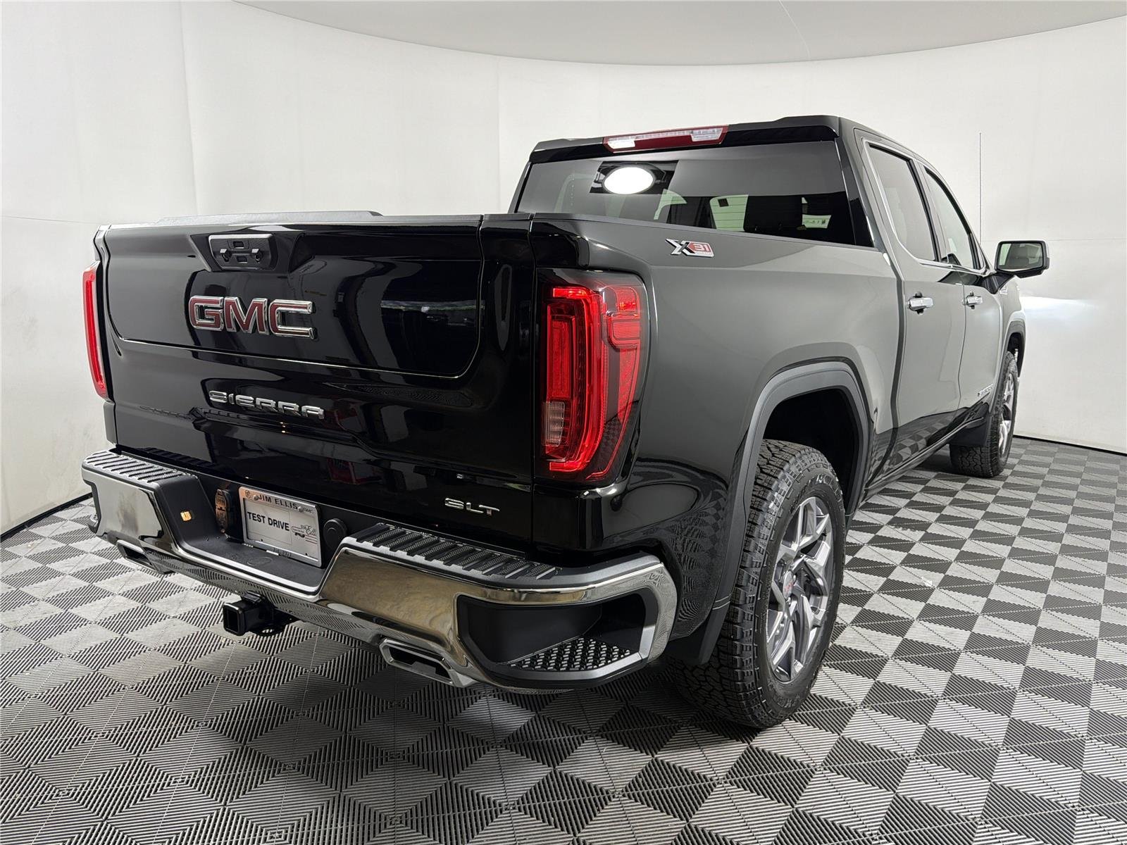 2026 GMC Sierra 1500 SLT - Photo 6