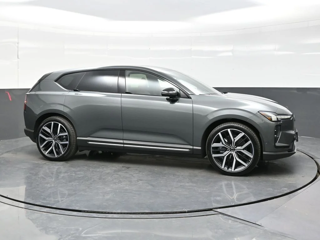 New 2027 Forest Lake Volvo Ultra image 8