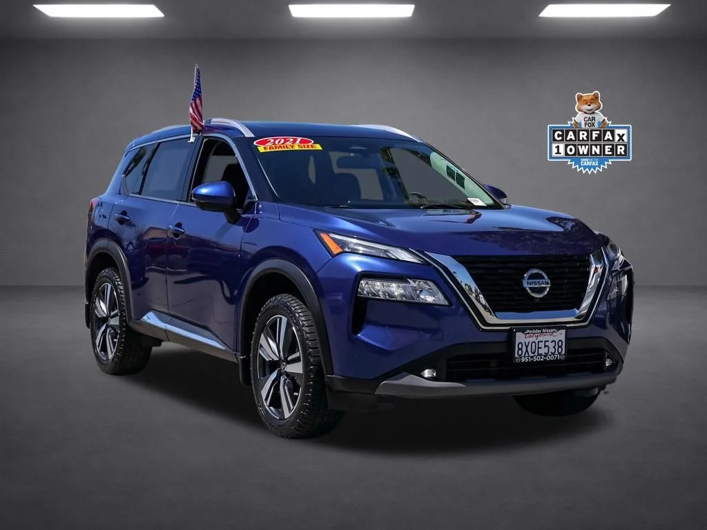 Used 2021 Blue Nissan SL image 1