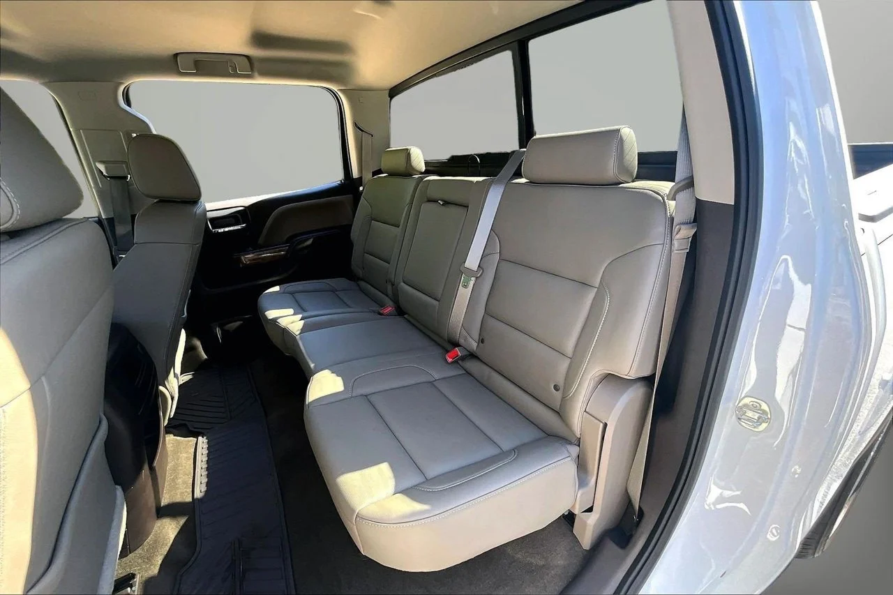 Used 2016 White GMC SLT image 20
