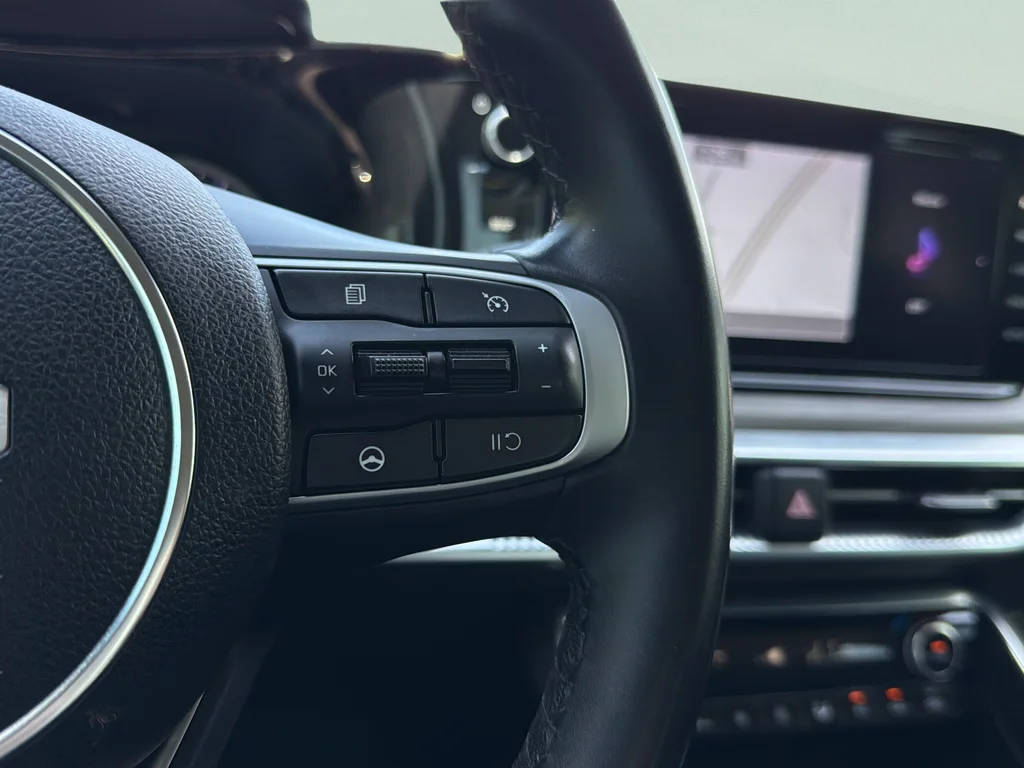 2023 Kia K5 EX - Photo 18