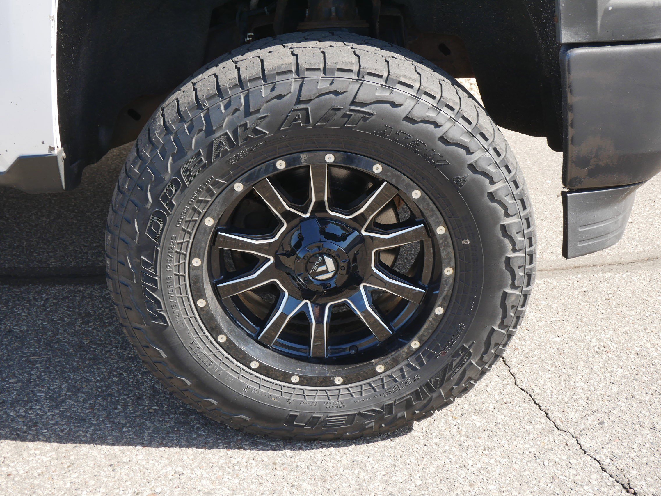 Used 2014 White Chevrolet Work Truck image 9