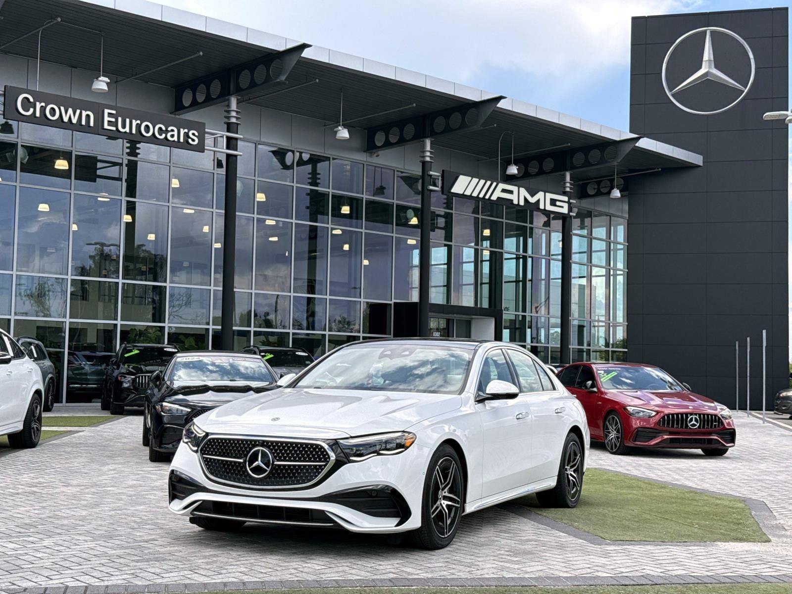 New 2027 Polar White Mercedes-Benz E 450 4MATIC® Sedan image 1