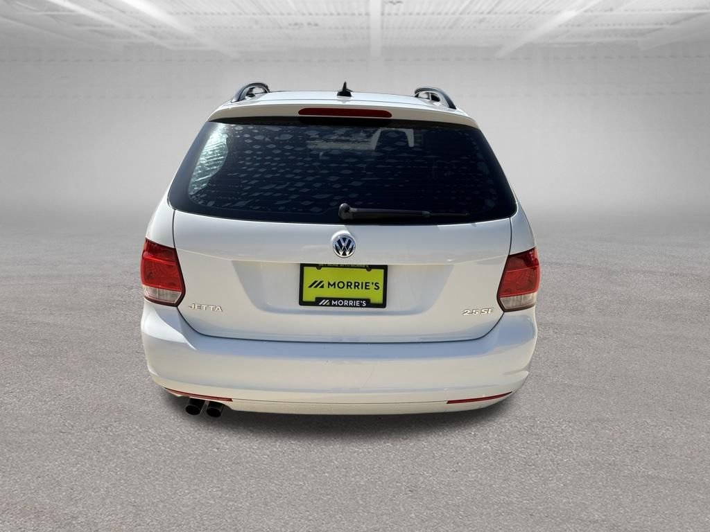 Used 2013 Candy White Volkswagen 2.5L SE image 4