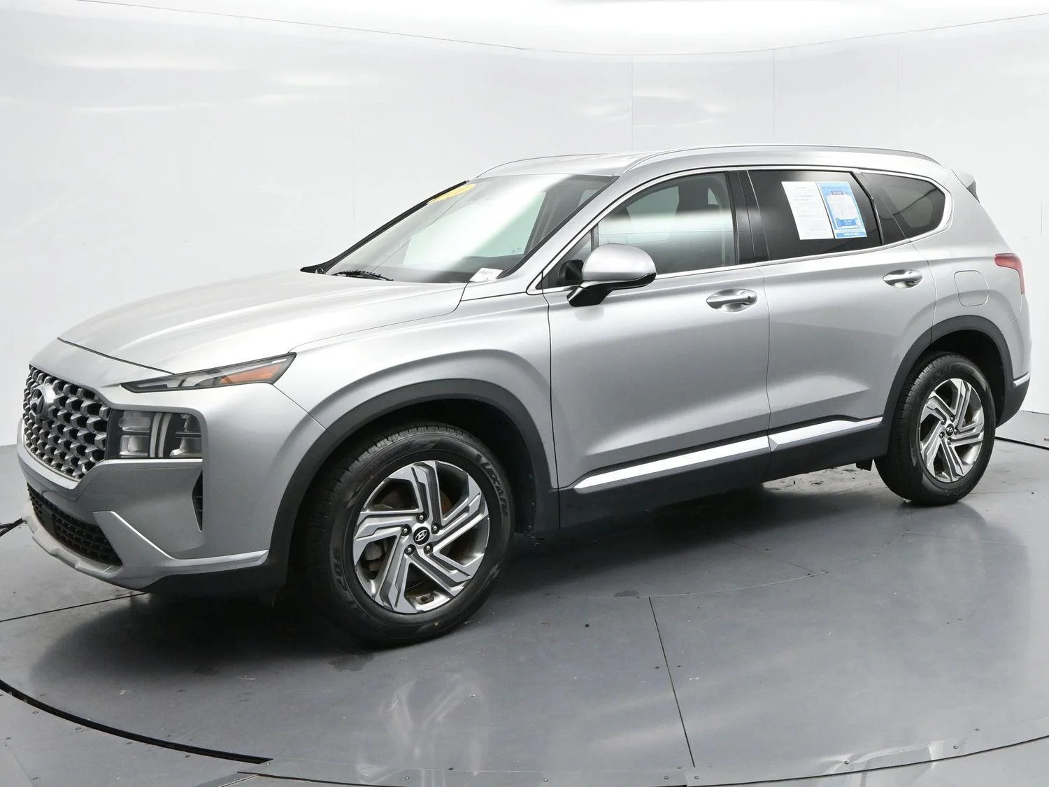 Used 2021 Shimmering Silver Hyundai SEL image 3