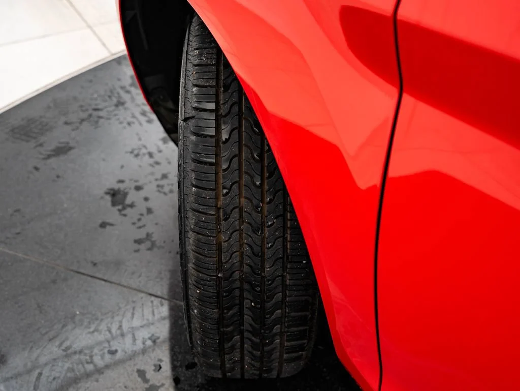 Used 2015 Race Red Ford SE image 43