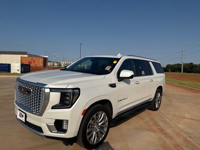 Used 2023 White GMC Denali image 1