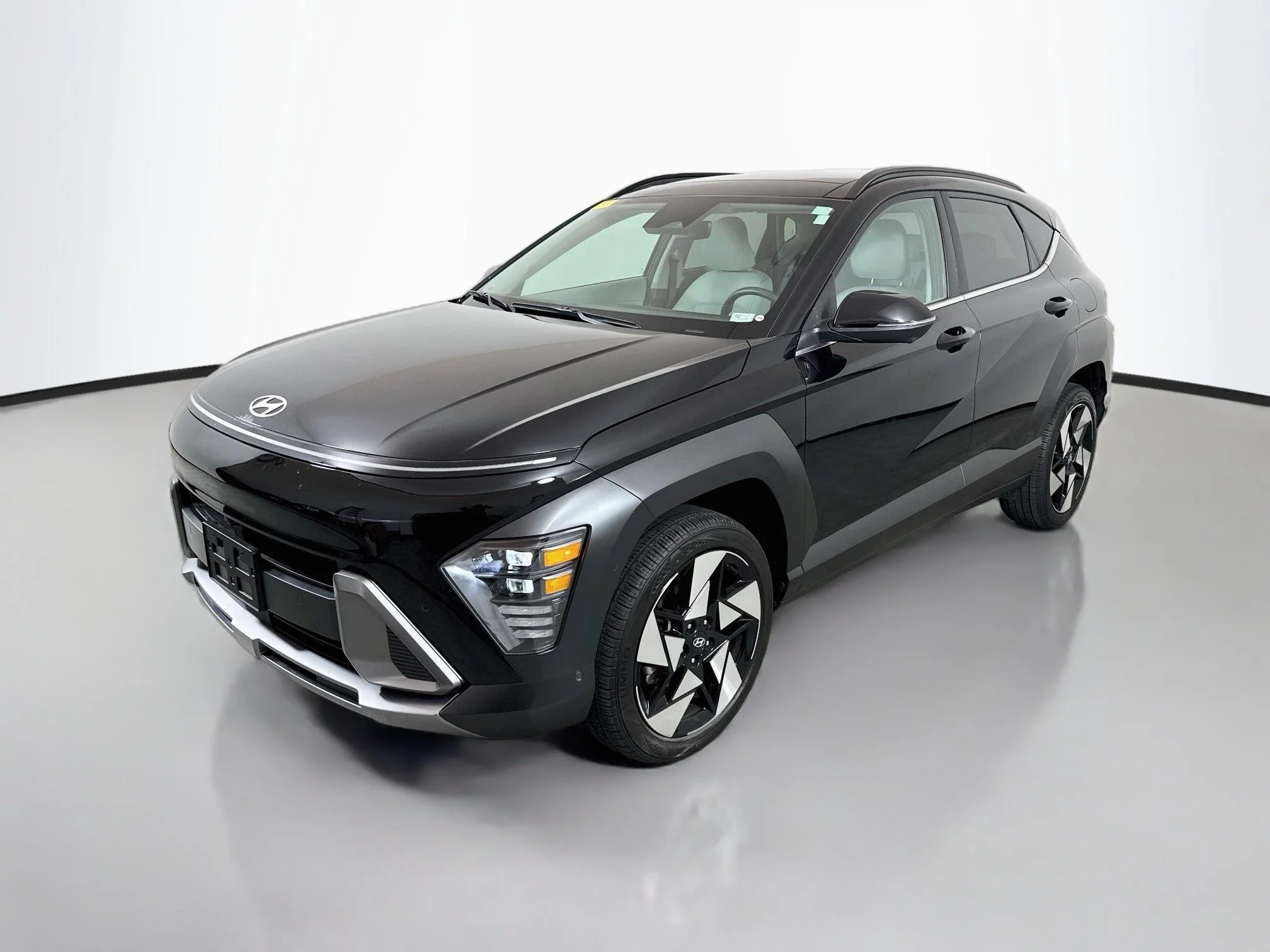 Used 2024 Abyss Black Pearl Hyundai Limited image 3