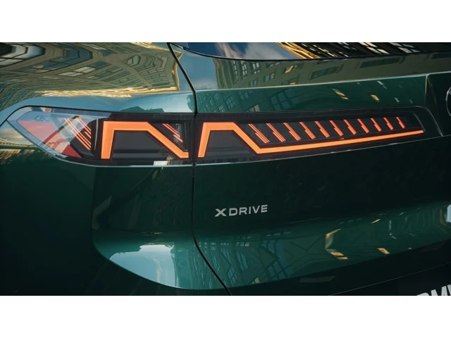 New 2027 Vancouver Green Metallic BMW X5 40 image 8