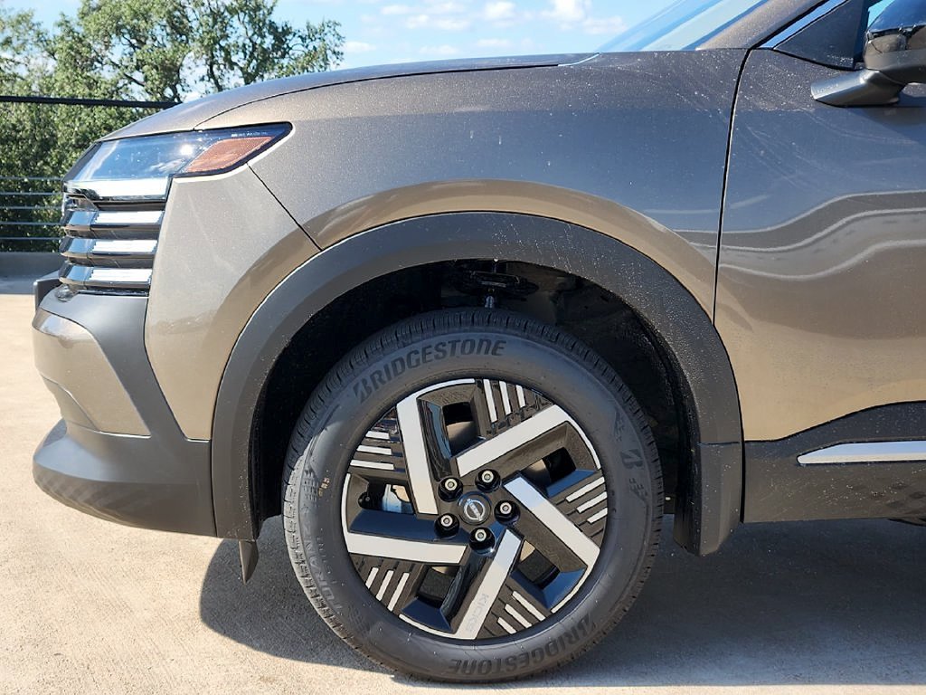 New 2027 Canyon Bronze Metallic Nissan SV image 8