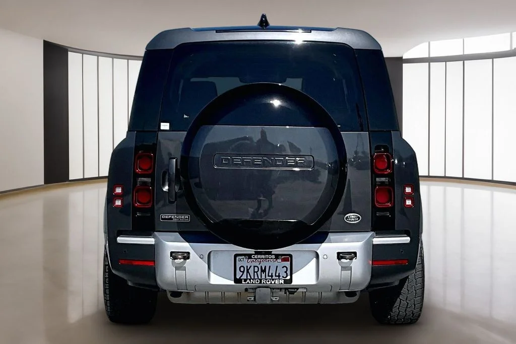 Used 2023 Gray Land Rover First Edition image 5