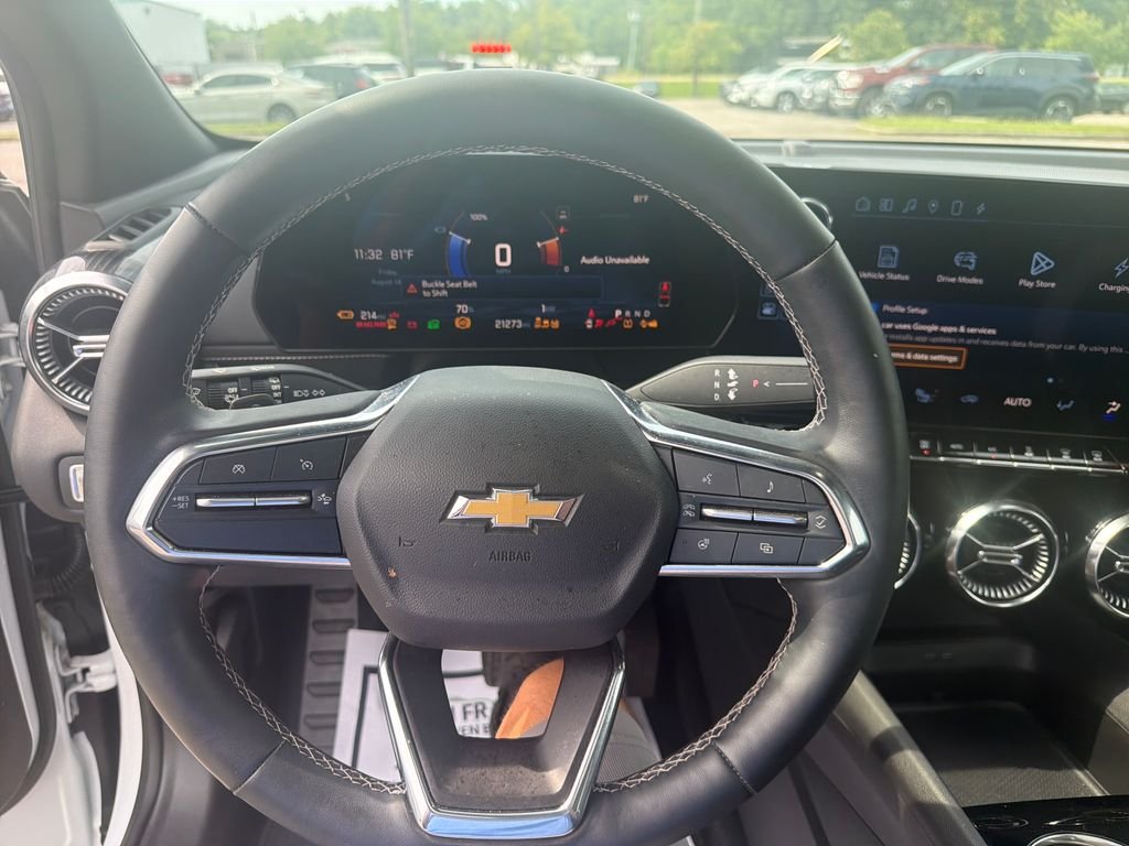 Used 2024 White Chevrolet LT image 17
