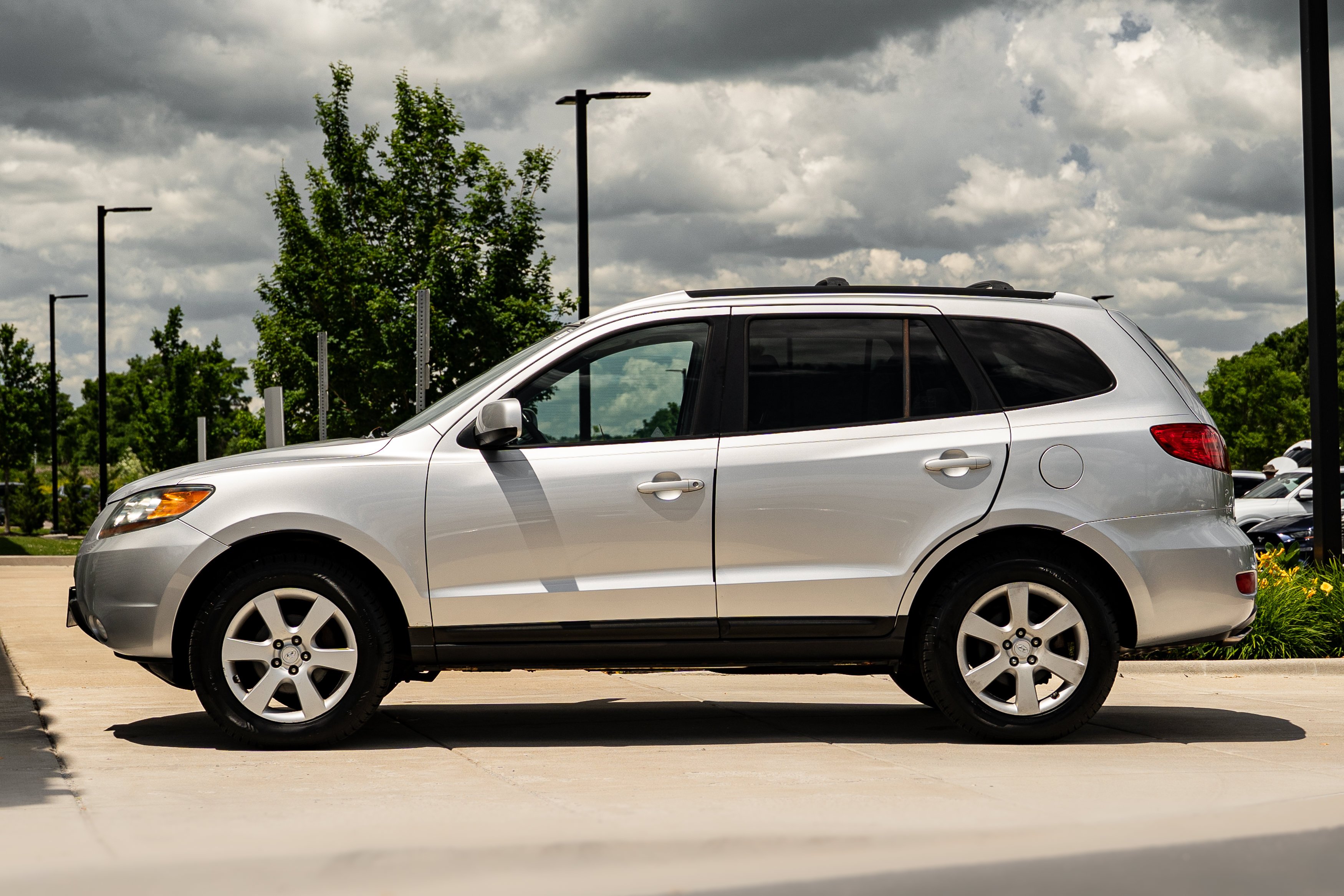 Used 2007 Bright Silver Hyundai SE image 6