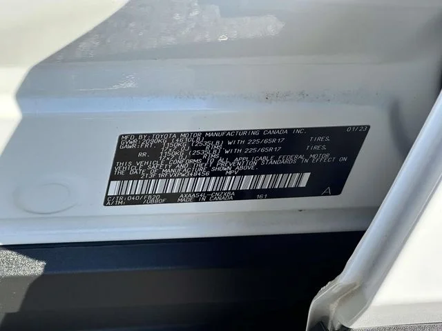 Used 2023 Ice Toyota LE image 18