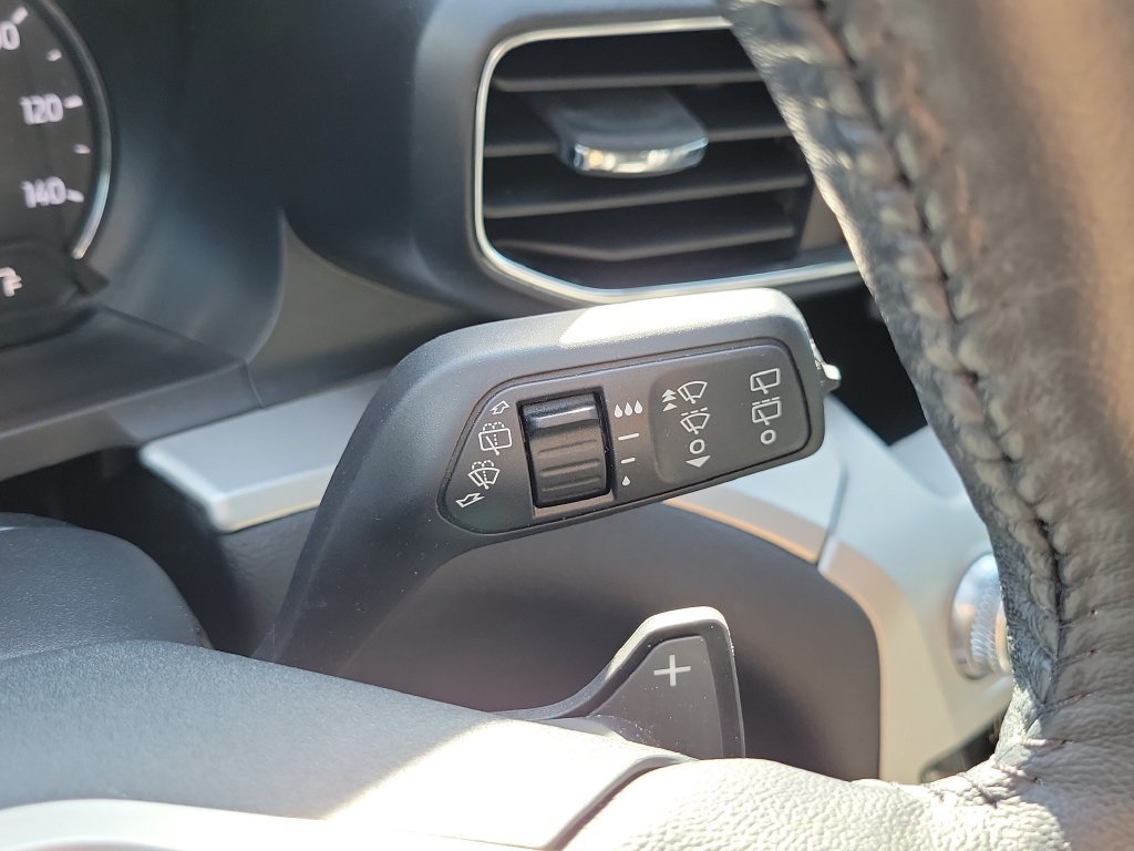 Used 2021 Red Metallic Ford XLT image 31
