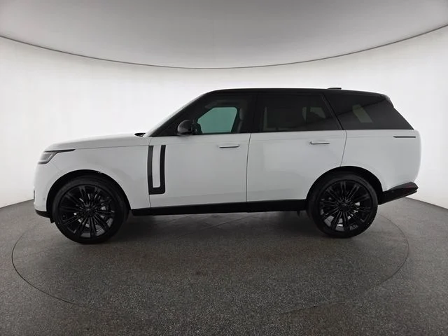New 2026 Fuji White Land Rover SE image 29