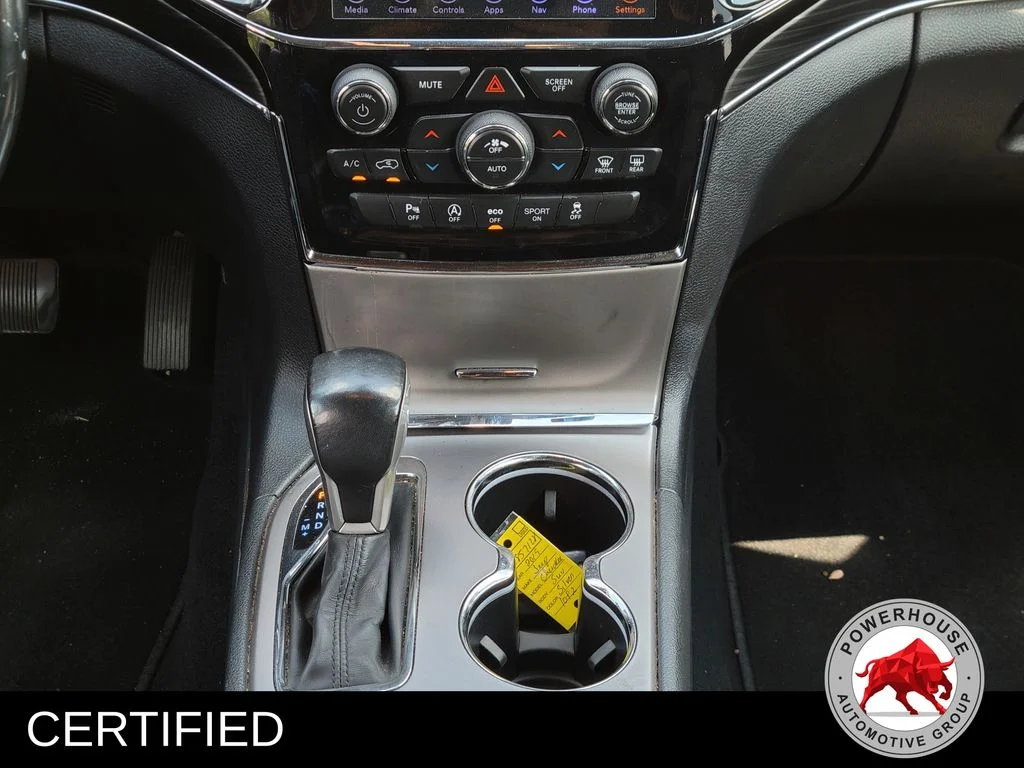Used 2019 Silver Jeep Limited image 24