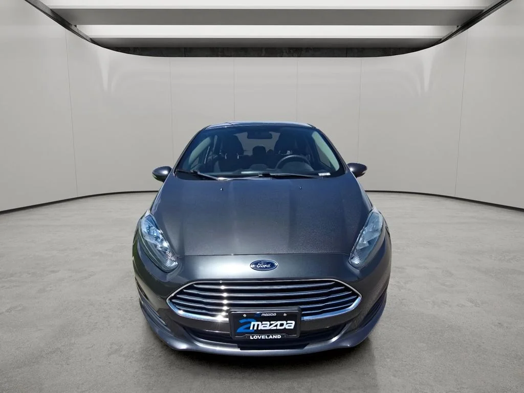Used 2019 Magnetic Metallic Ford SE image 8
