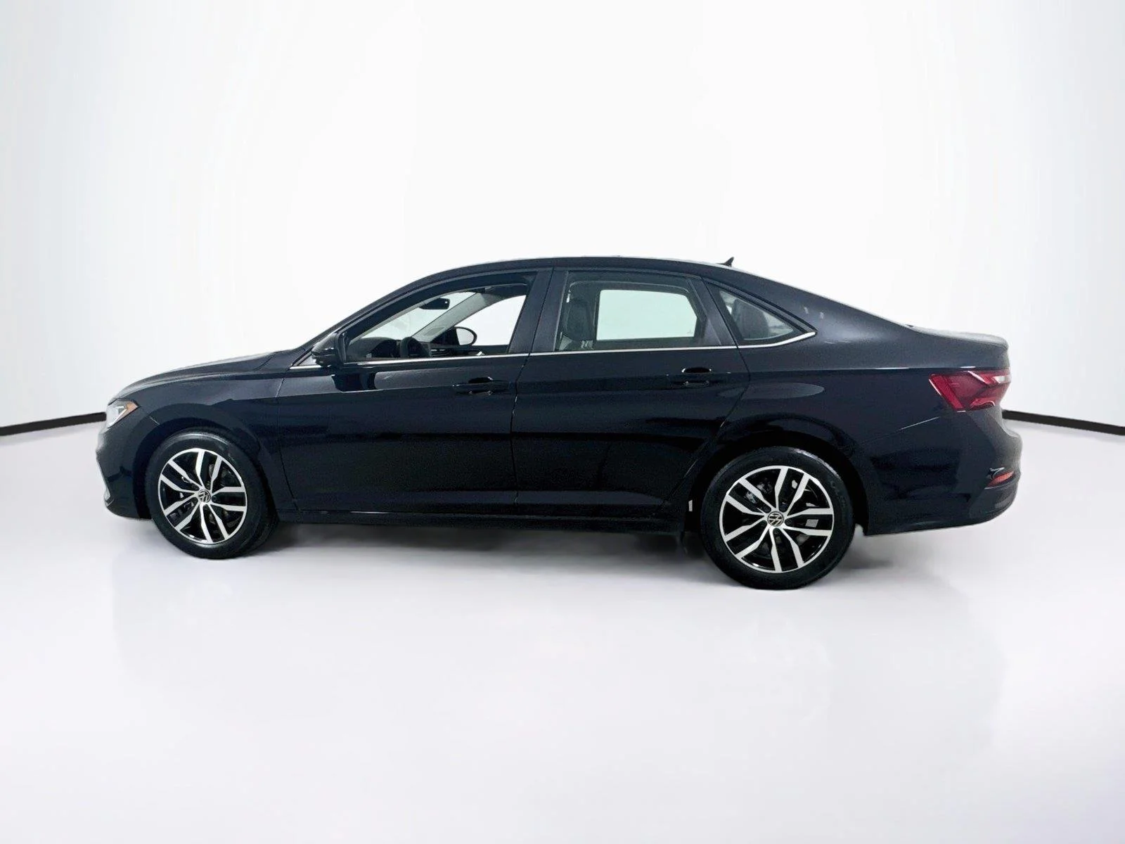 New 2027  Volkswagen SE image 3