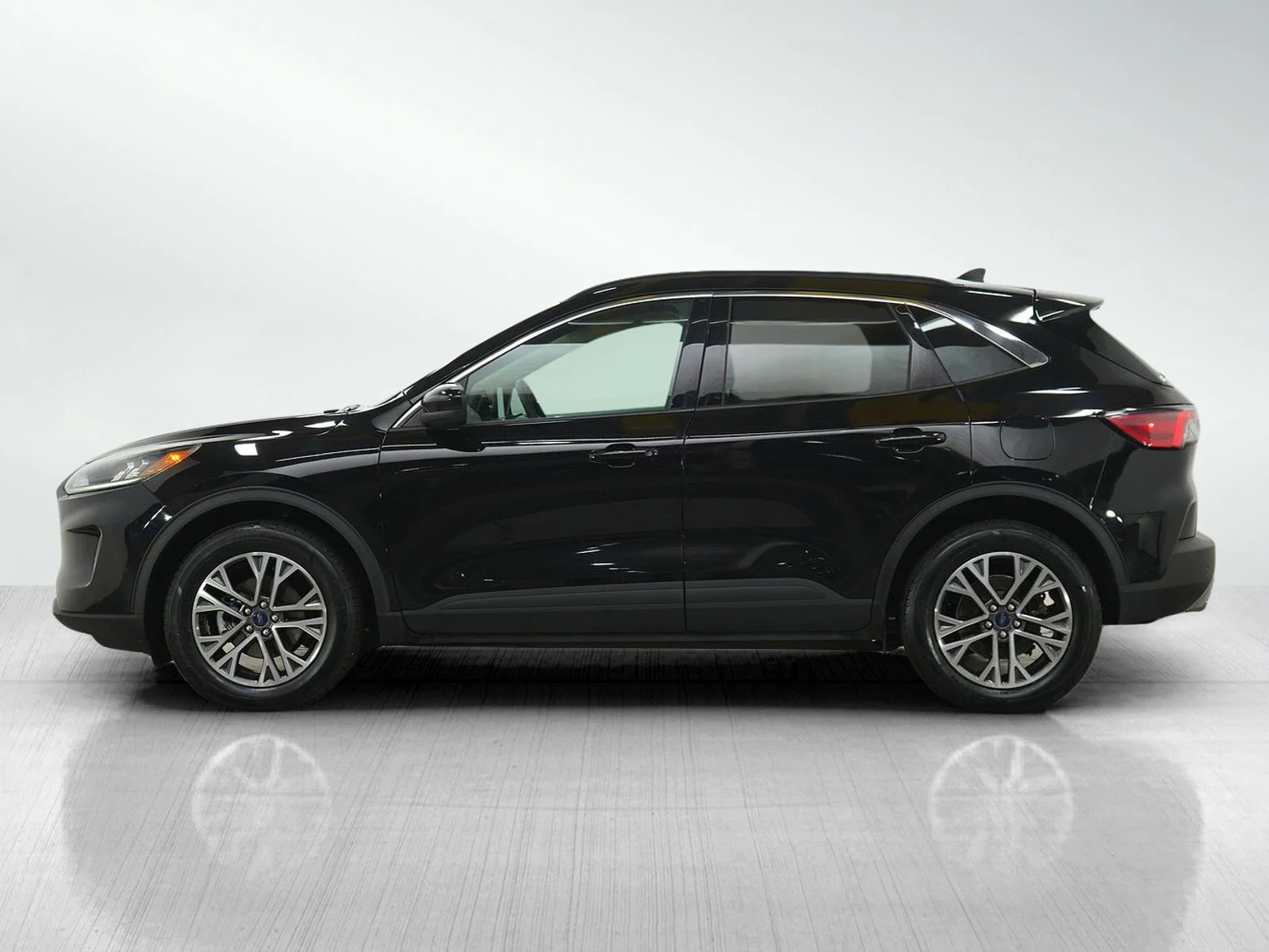Used 2020 Ford Escape SEL with VIN 1FMCU9H61LUB68849 for sale in Burnsville, Minnesota