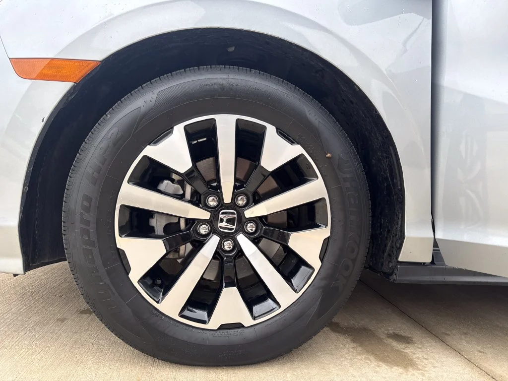 2025 Honda Odyssey EX-L - Photo 27