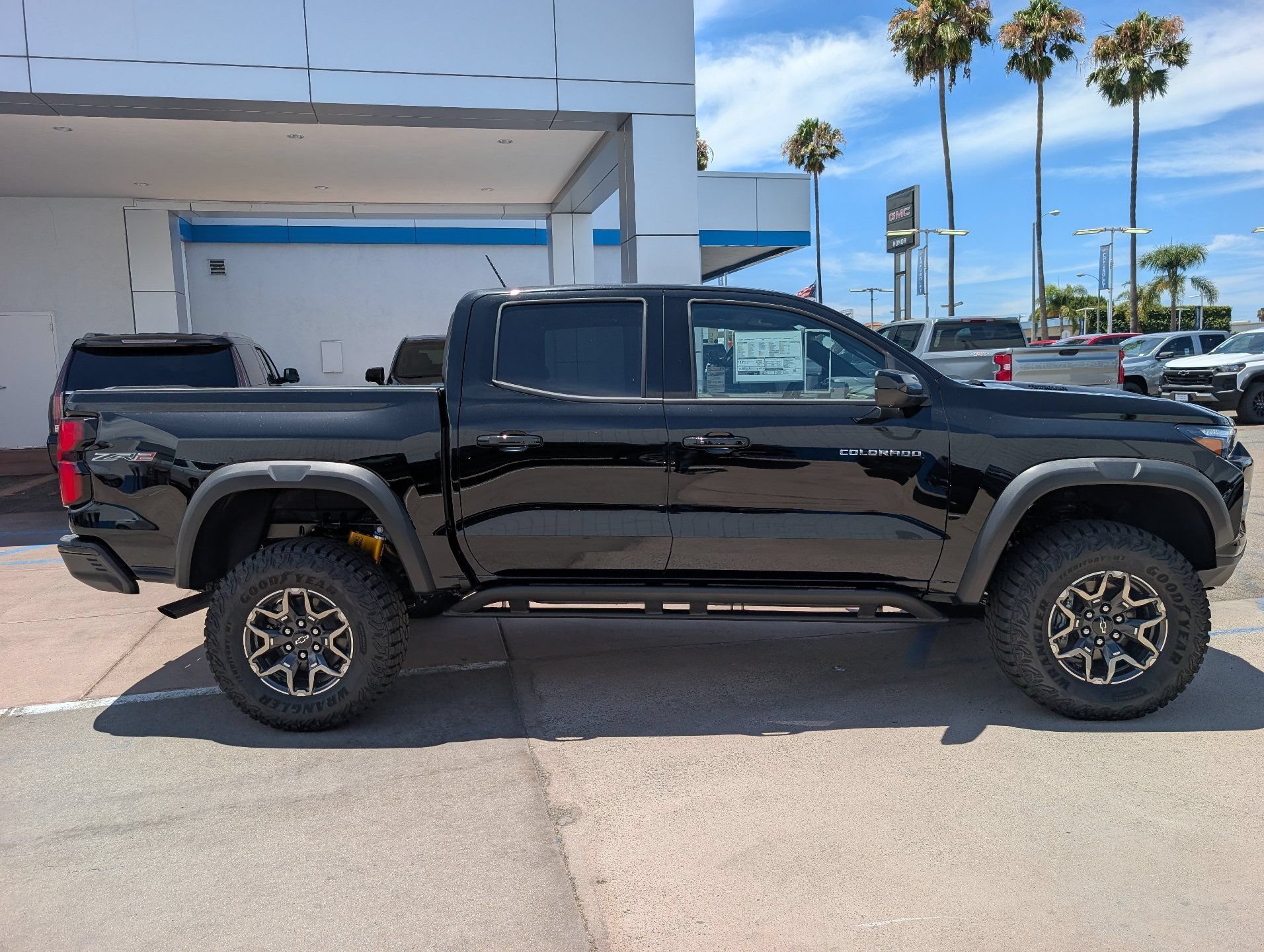 2026 Chevrolet Colorado ZR2 - Photo 7
