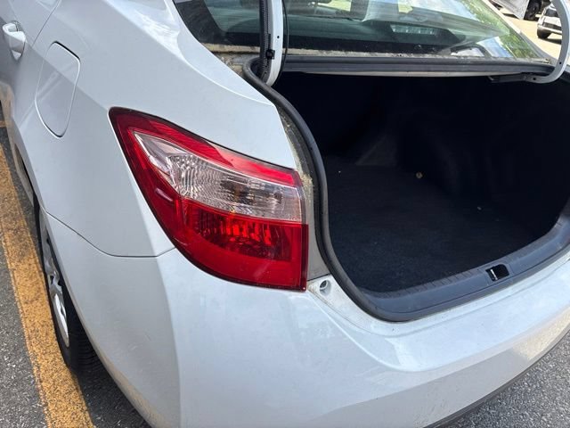 Used 2017 Super White Toyota LE image 10