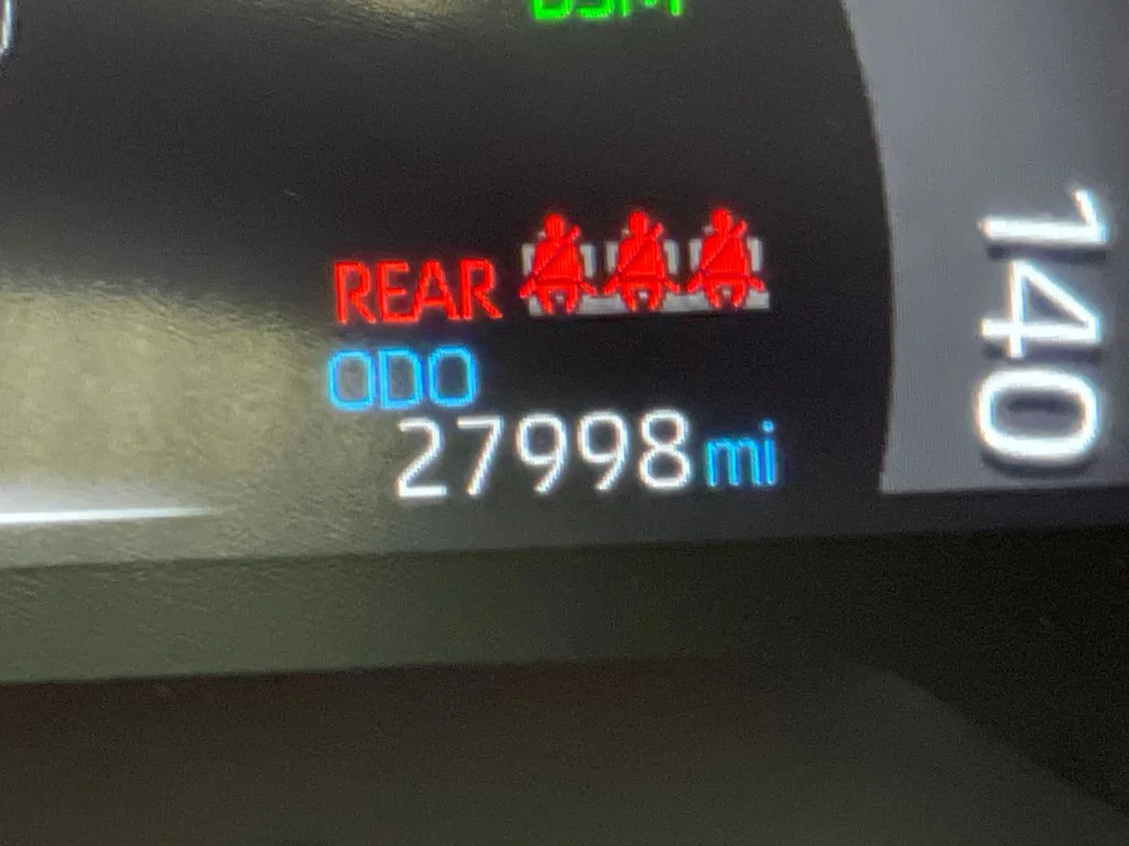 Used 2024 Silver Toyota XLE Premium image 21