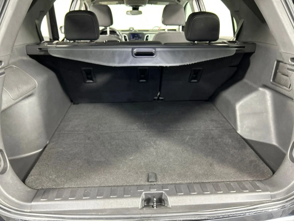 Used 2023 Gray Chevrolet LT image 20