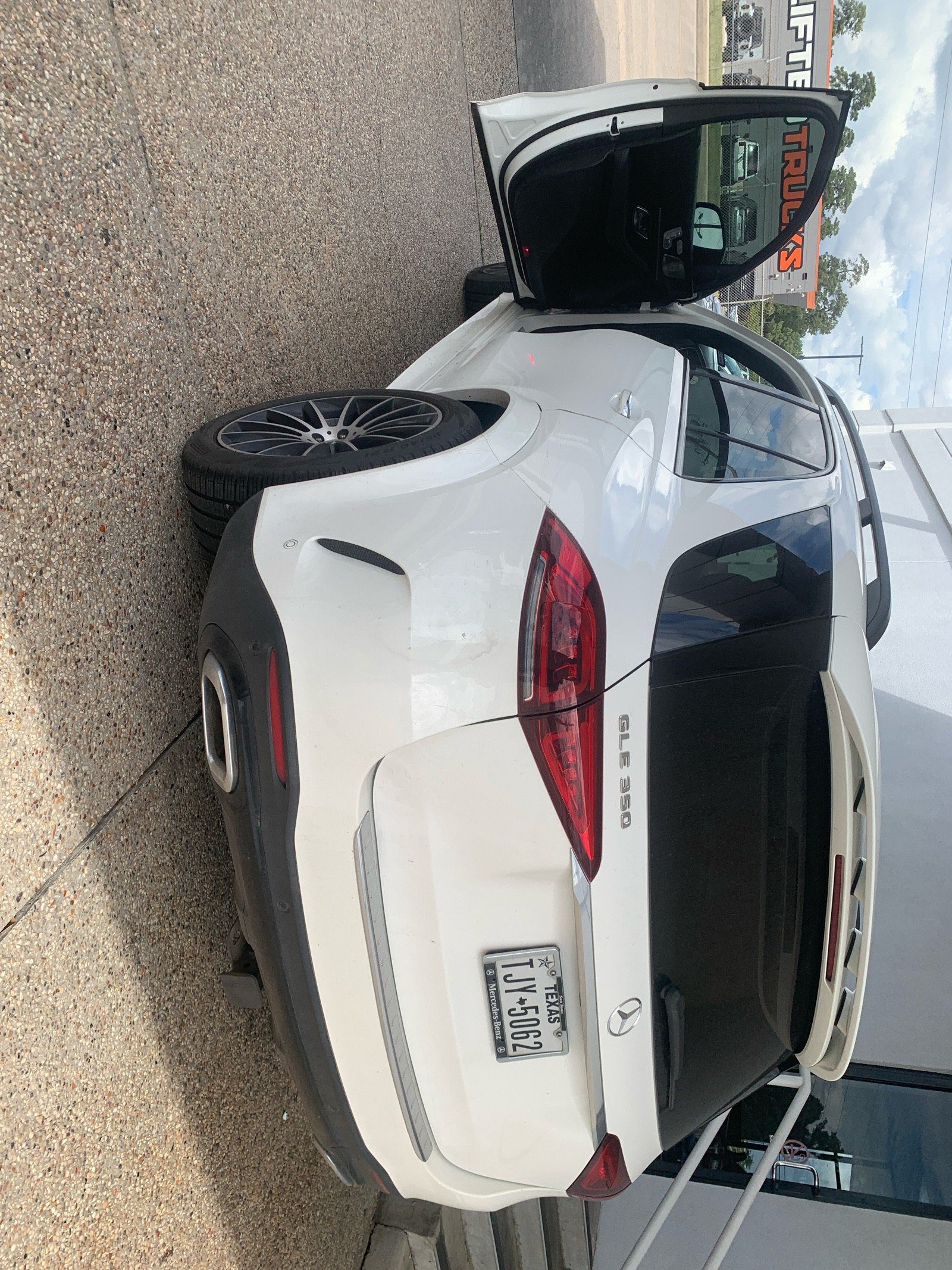 2022 Mercedes-Benz GLE photo 5 of 16