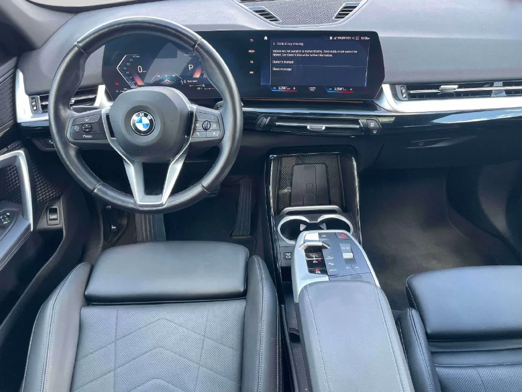 Used 2023 White BMW xDrive28i image 13