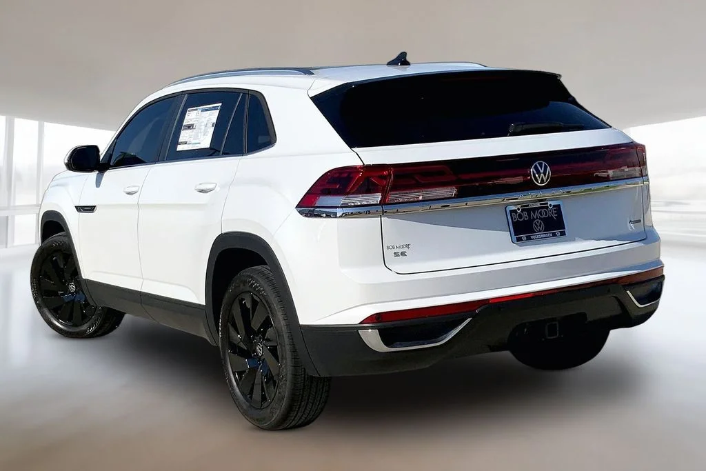 New 2026 Opal White Pearl Volkswagen SE w/Technology image 3