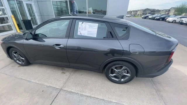 2025 Kia K4 LXS - Photo 7