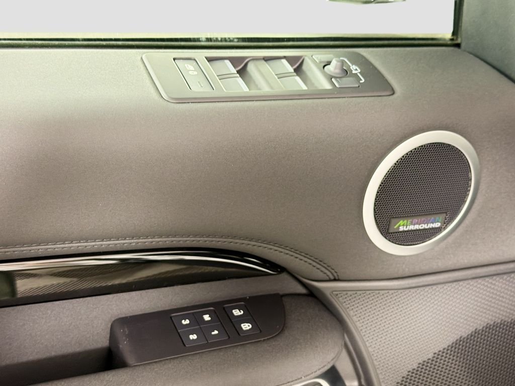 New 2026 Fuji White Land Rover S image 18